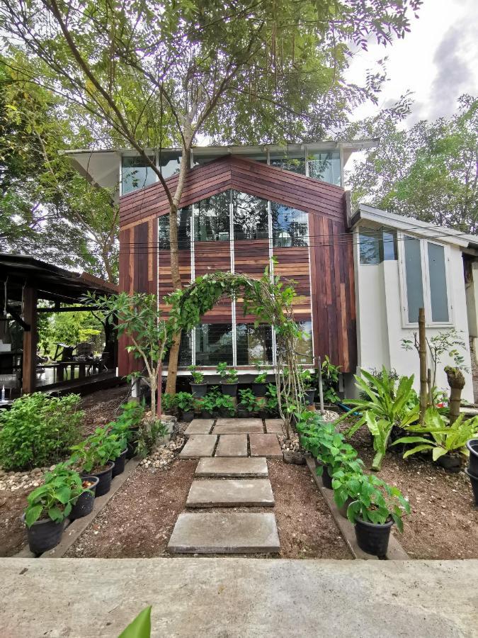Bed and Breakfast Baangaimuan Lamphun Esterno foto