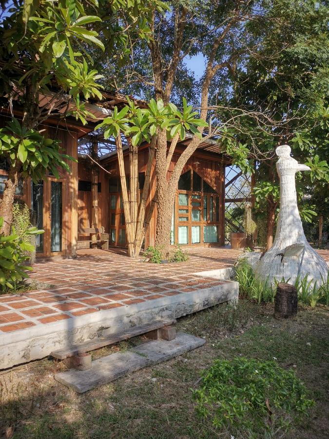 Bed and Breakfast Baangaimuan Lamphun Esterno foto