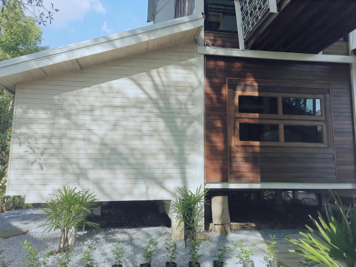 Bed and Breakfast Baangaimuan Lamphun Esterno foto