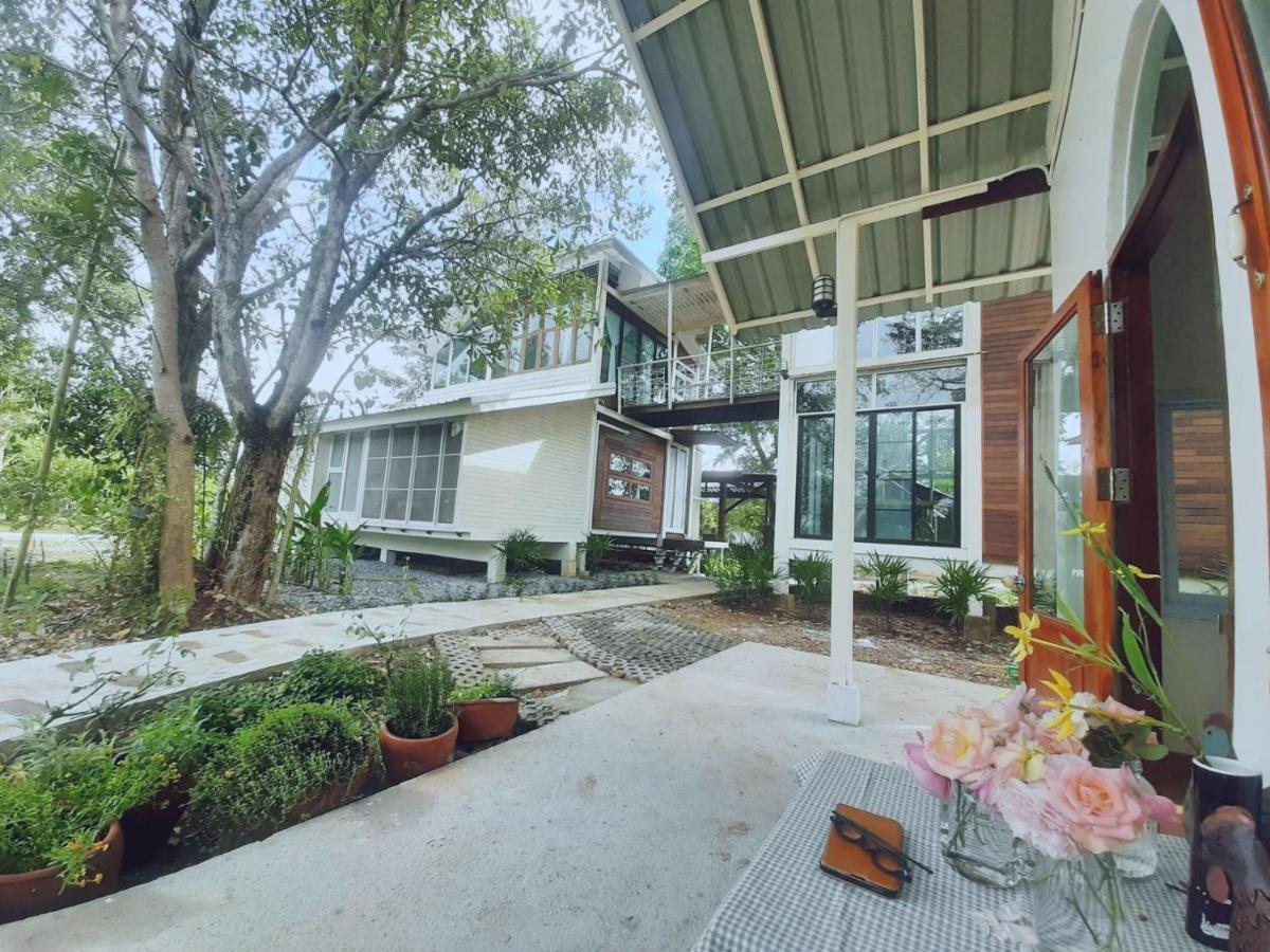Bed and Breakfast Baangaimuan Lamphun Esterno foto