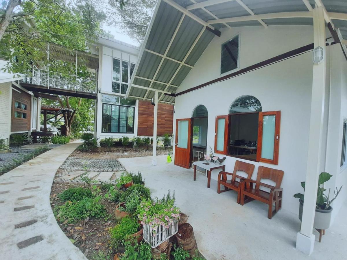 Bed and Breakfast Baangaimuan Lamphun Esterno foto