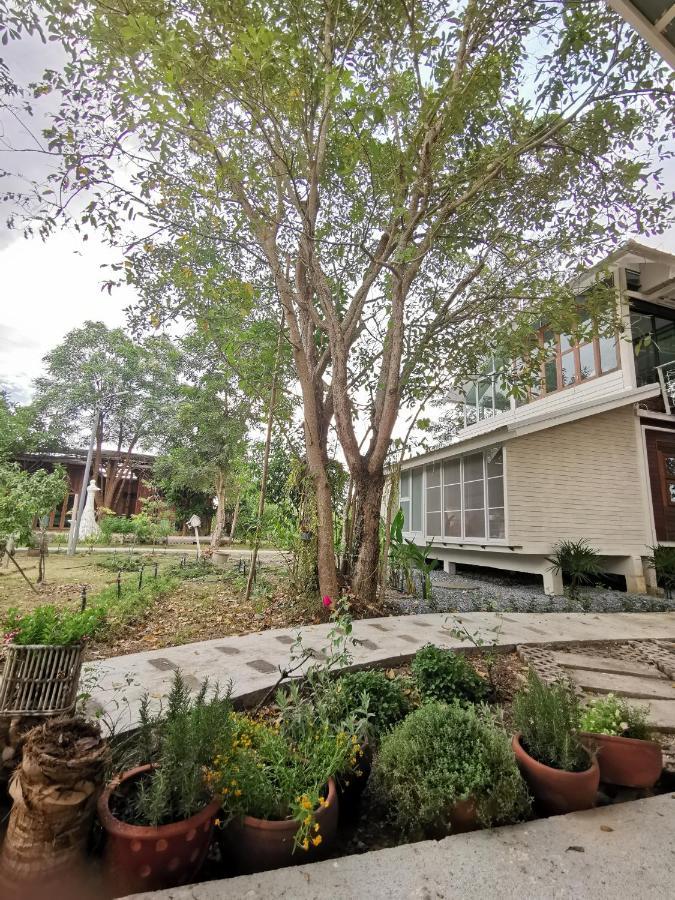 Bed and Breakfast Baangaimuan Lamphun Esterno foto